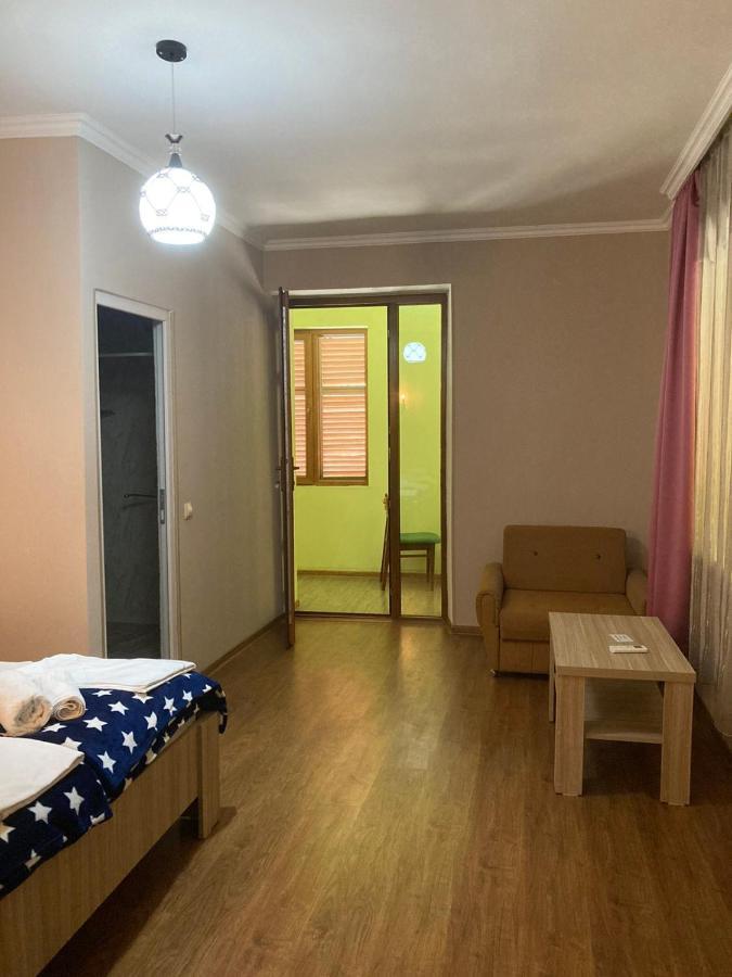 Happy Holiday Hotel Akhaltsikhe  Ngoại thất bức ảnh