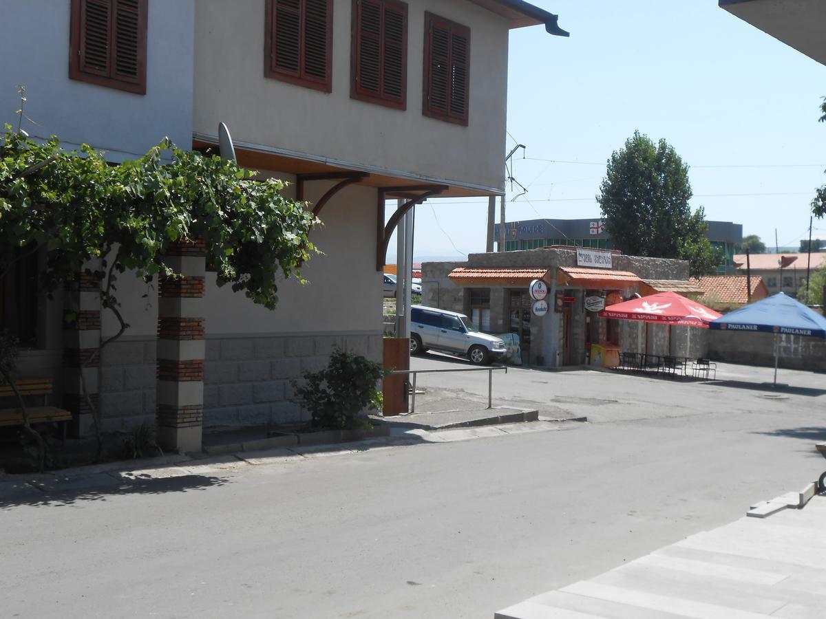 Happy Holiday Hotel Akhaltsikhe  Ngoại thất bức ảnh